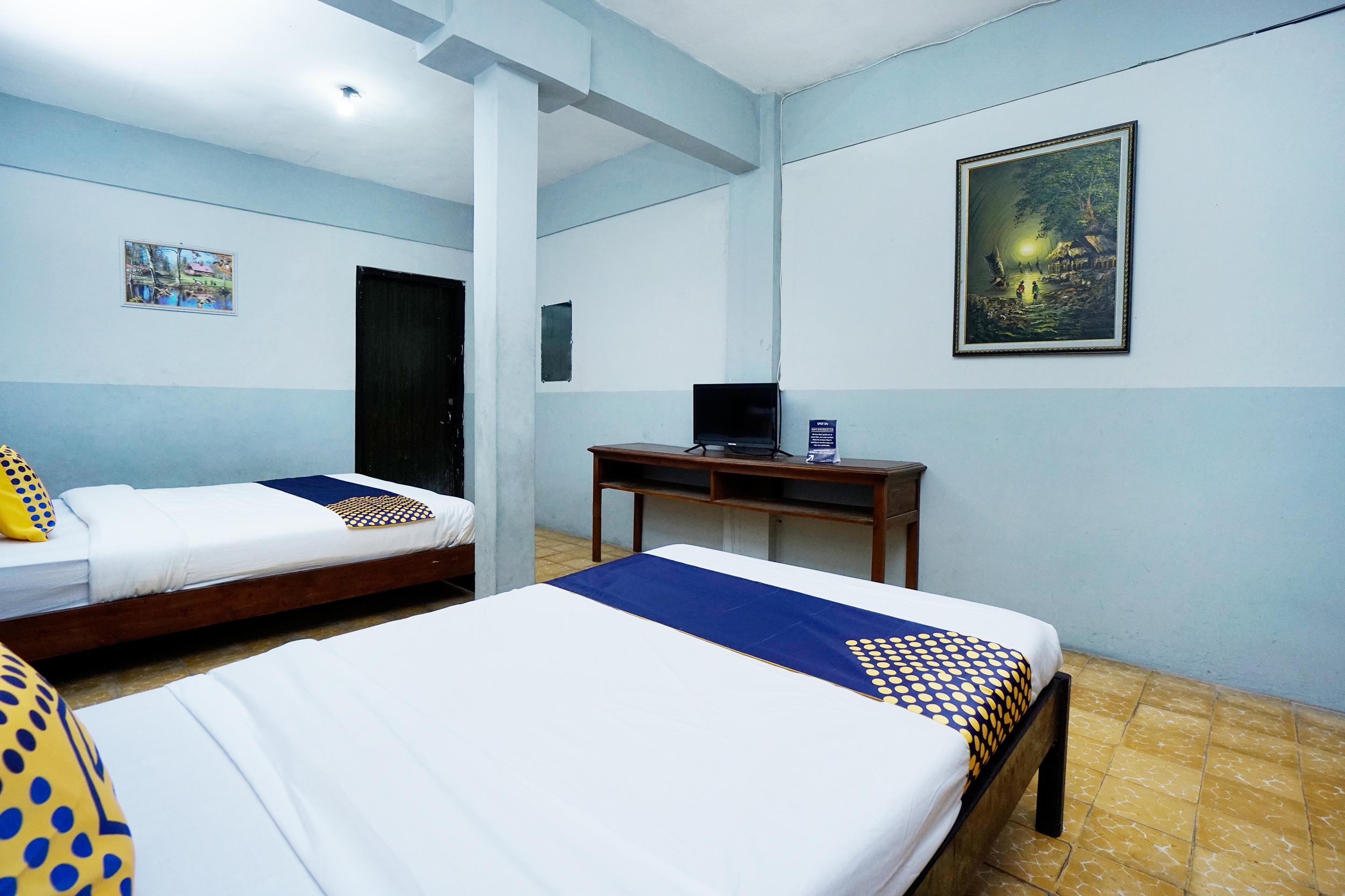 Hotel Pelangi Hs Ngabean Экстерьер фото