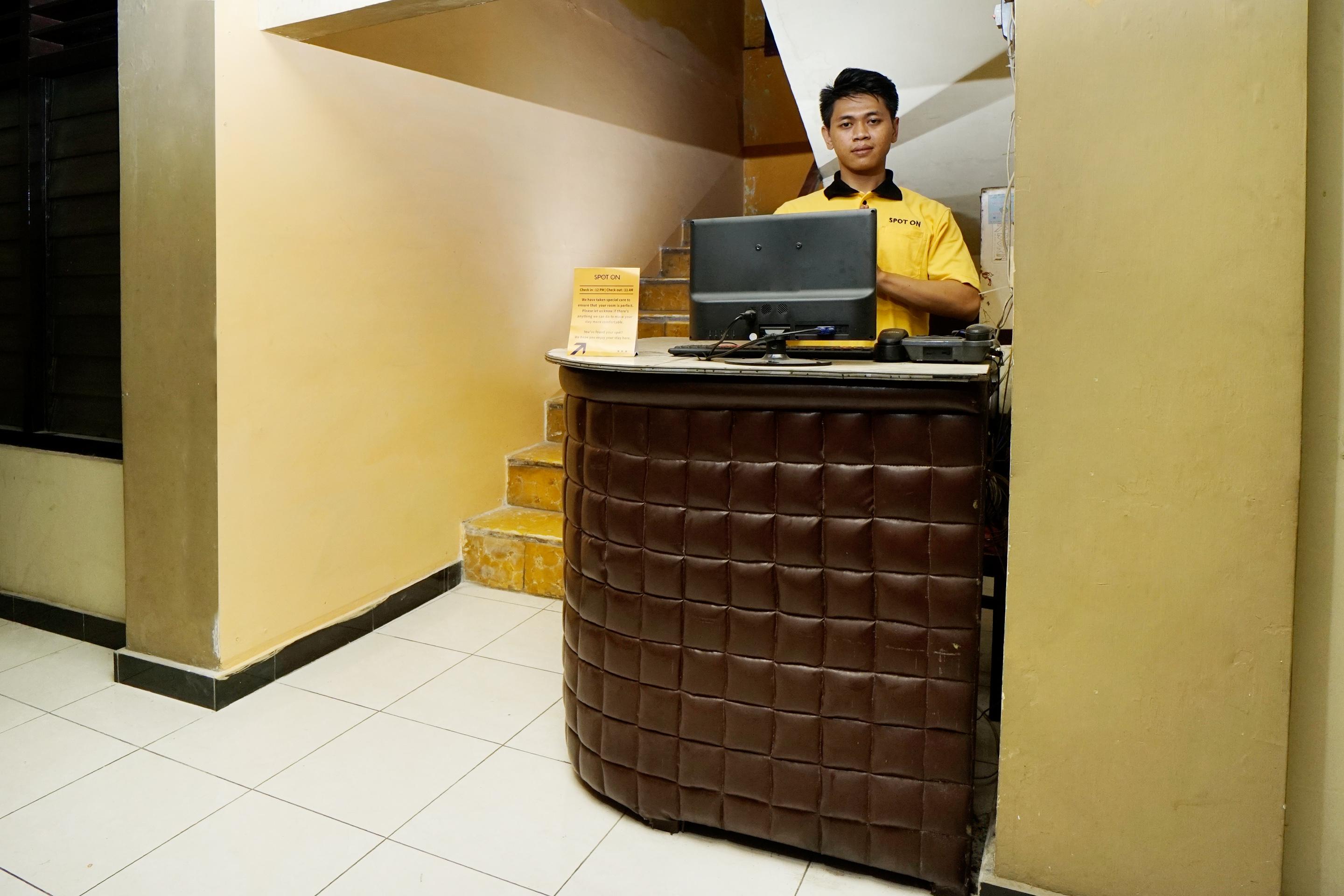 Hotel Pelangi Hs Ngabean Экстерьер фото